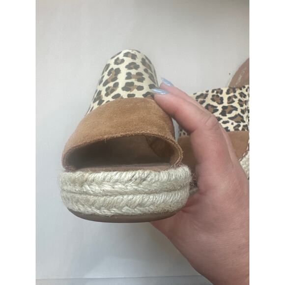 Toms Tan and Leopard Print Open Toe Jute Base Wedge - Picture 5 of 6